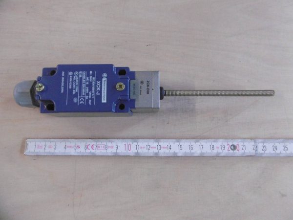 Positionsschalter XCK-J mit Betätigungs-Komponente ZCK-E08 - Federstab